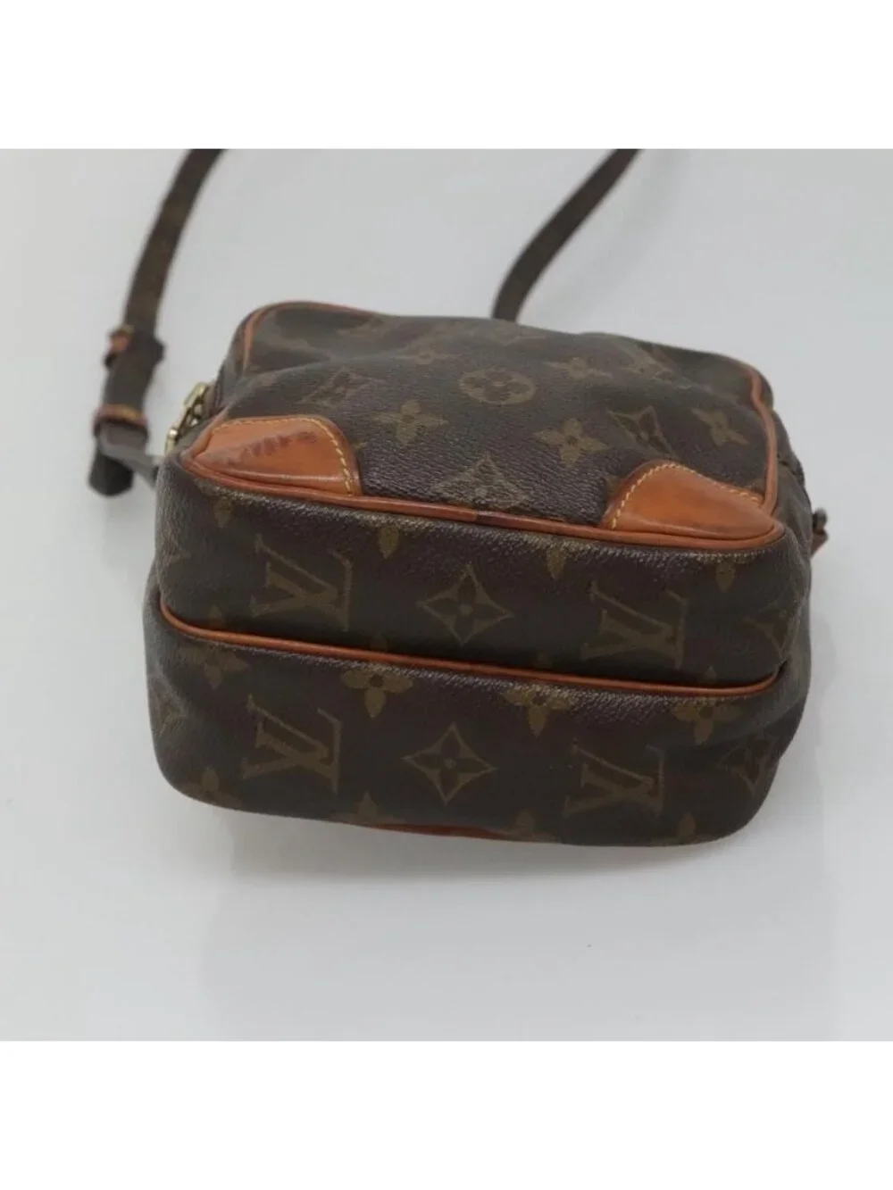 LOUIS VUITTON pre owned